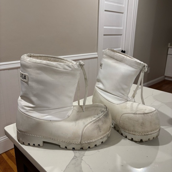Balenciaga White Snow Boots